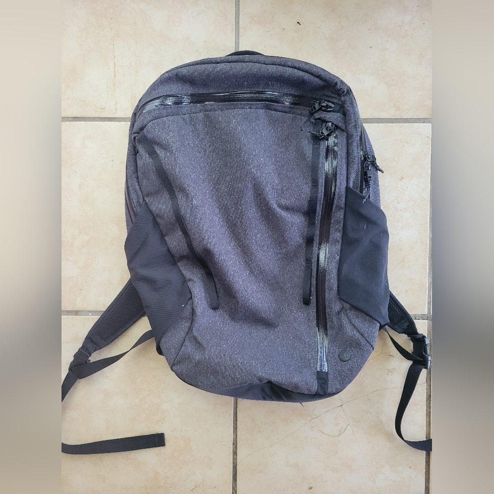 Lululemon Core 2.0 Backpack Charcoal